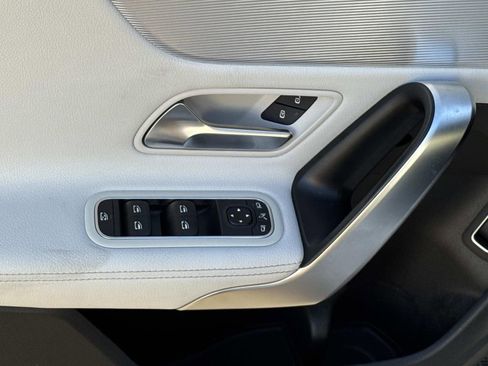 Used 2022 Mercedes-Benz CLA 250 image 20