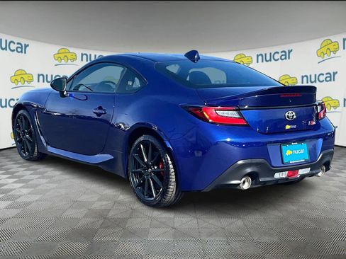 Used 2024 Toyota GR86 Premium w/ Performance Package image 4