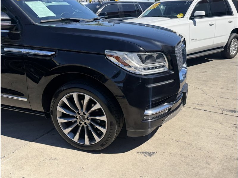 Used 2019 Lincoln Navigator Select RWD image 7