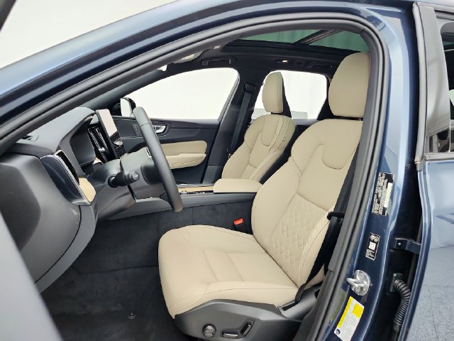 New 2026 Volvo XC60 B5 Plus w/ Climate Package AWD/4WD image 21