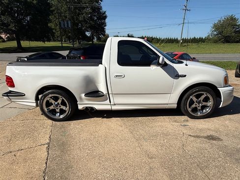 Used 2000 Ford F150 Lightning RWD image 7