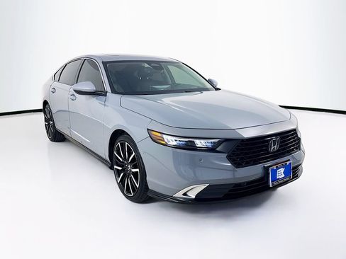 Used 2023 Honda Accord Touring image 1