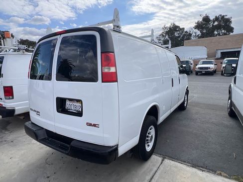 Used 2014 GMC Savana 2500 RWD image 6