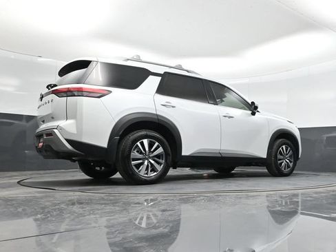 Used 2025 Nissan Pathfinder SL FWD image 68