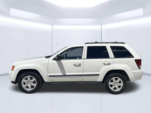 Used 2009 Jeep Grand Cherokee Laredo AWD/4WD image 8