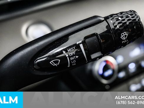 Used 2025 Hyundai Elantra Sport image 29