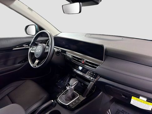 New 2026 Kia Seltos EX FWD image 31