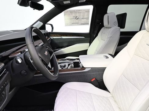 New 2026 Cadillac Escalade ESV Platinum Sport image 13