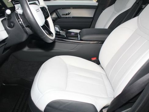 Used 2025 Land Rover Range Rover Sport Dynamic SE image 20