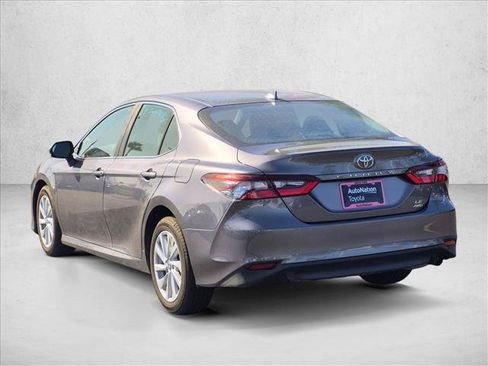 Used 2022 Toyota Camry LE AWD/4WD image 7