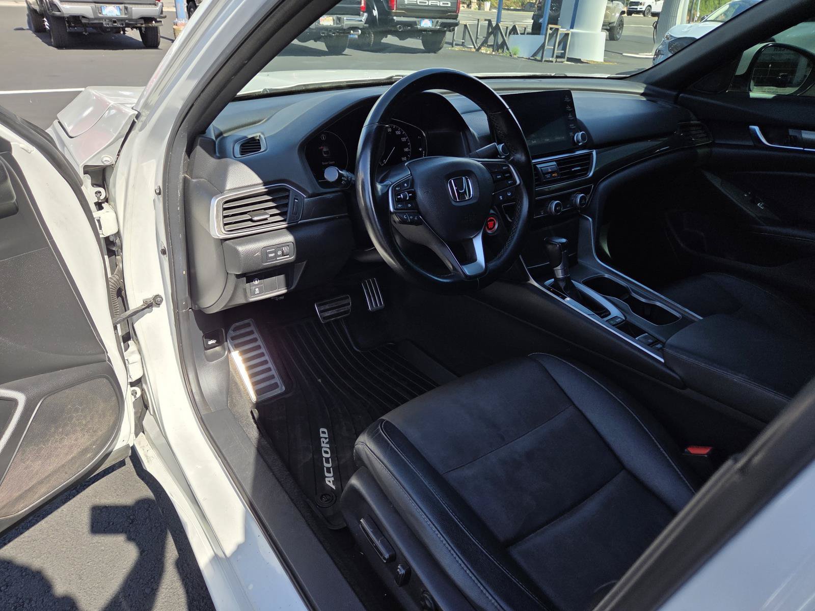 Used 2019 Honda Accord Sport image 11
