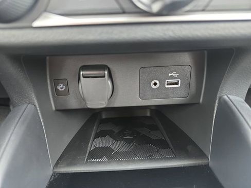 New 2025 Nissan Versa SV image 6