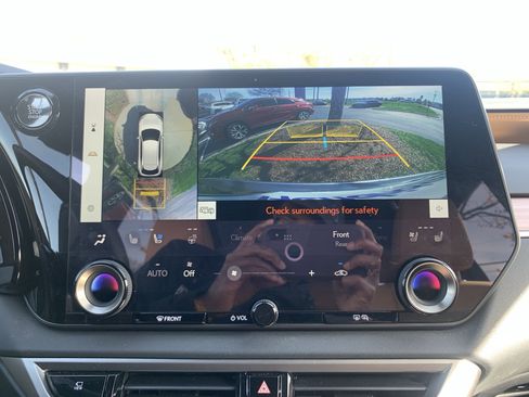 Used 2025 Lexus RX 350 Premium w/ Accessory Package (Z1) image 25