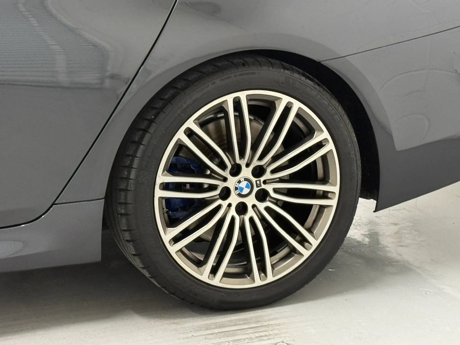 Used 2018 BMW M550i xDrive w/ Driving Assistance Package AWD/4WD image 39