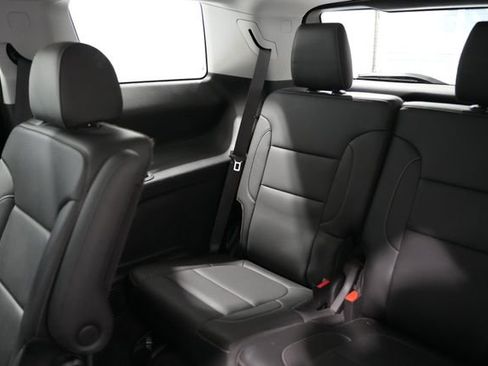 Used 2020 GMC Acadia SLT w/ Driver Alert Package II image 17