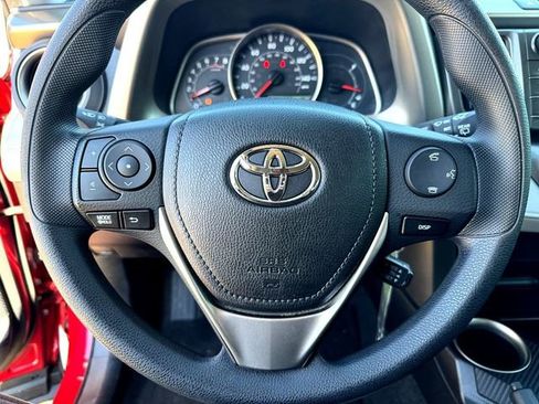 Used 2015 Toyota RAV4 LE image 11