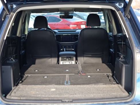 Used 2022 Volkswagen Atlas SEL Premium image 32