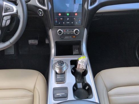 Certified 2024 Ford Edge SEL w/ Convenience Package image 19