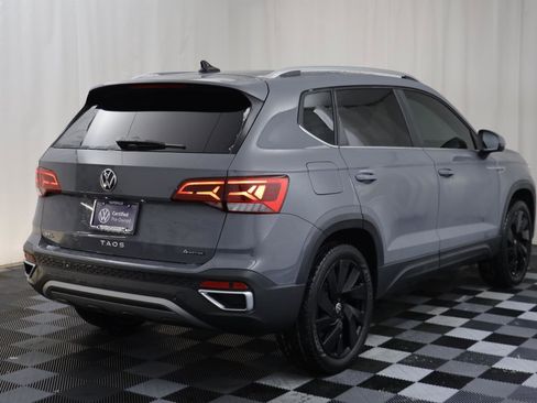 Used 2024 Volkswagen Taos SEL image 17