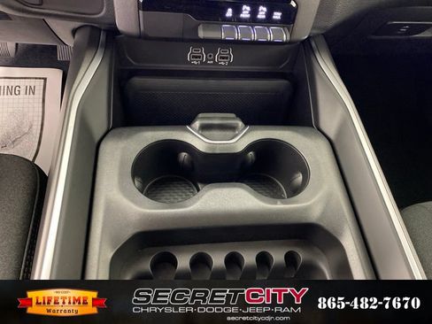 New 2026 RAM 1500 Express AWD/4WD image 23