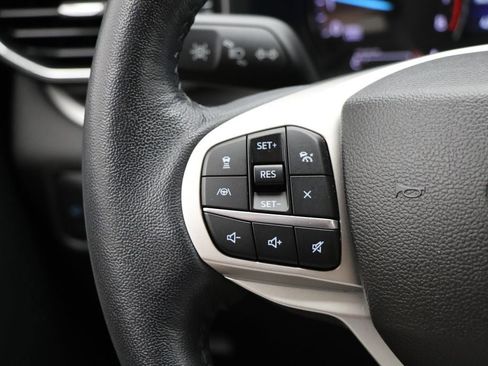 Used 2022 Ford Explorer XLT w/ Equipment Group 202A image 19