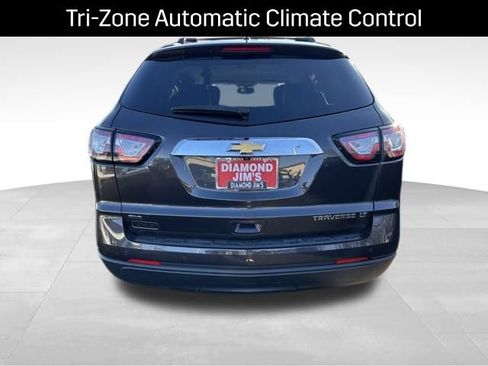 Used 2015 Chevrolet Traverse LT image 18