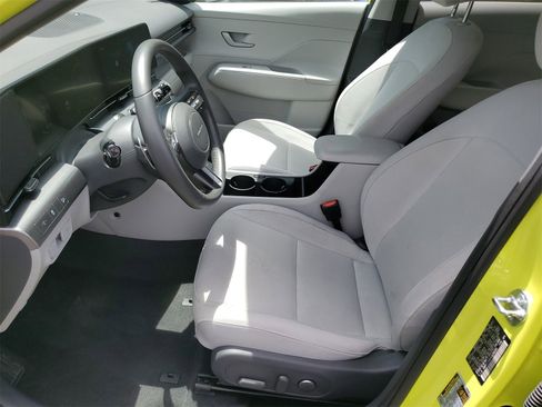 Used 2024 Hyundai Kona SEL w/ Convenience Package image 5