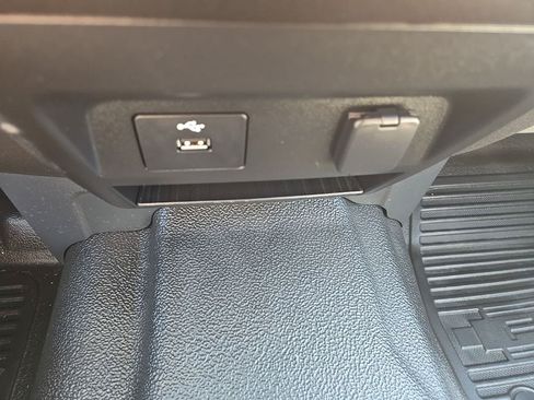 Used 2022 Ford F250 XL w/ Power Equipment Group AWD/4WD image 18