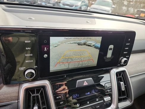 Certified 2022 Kia Sorento S image 18