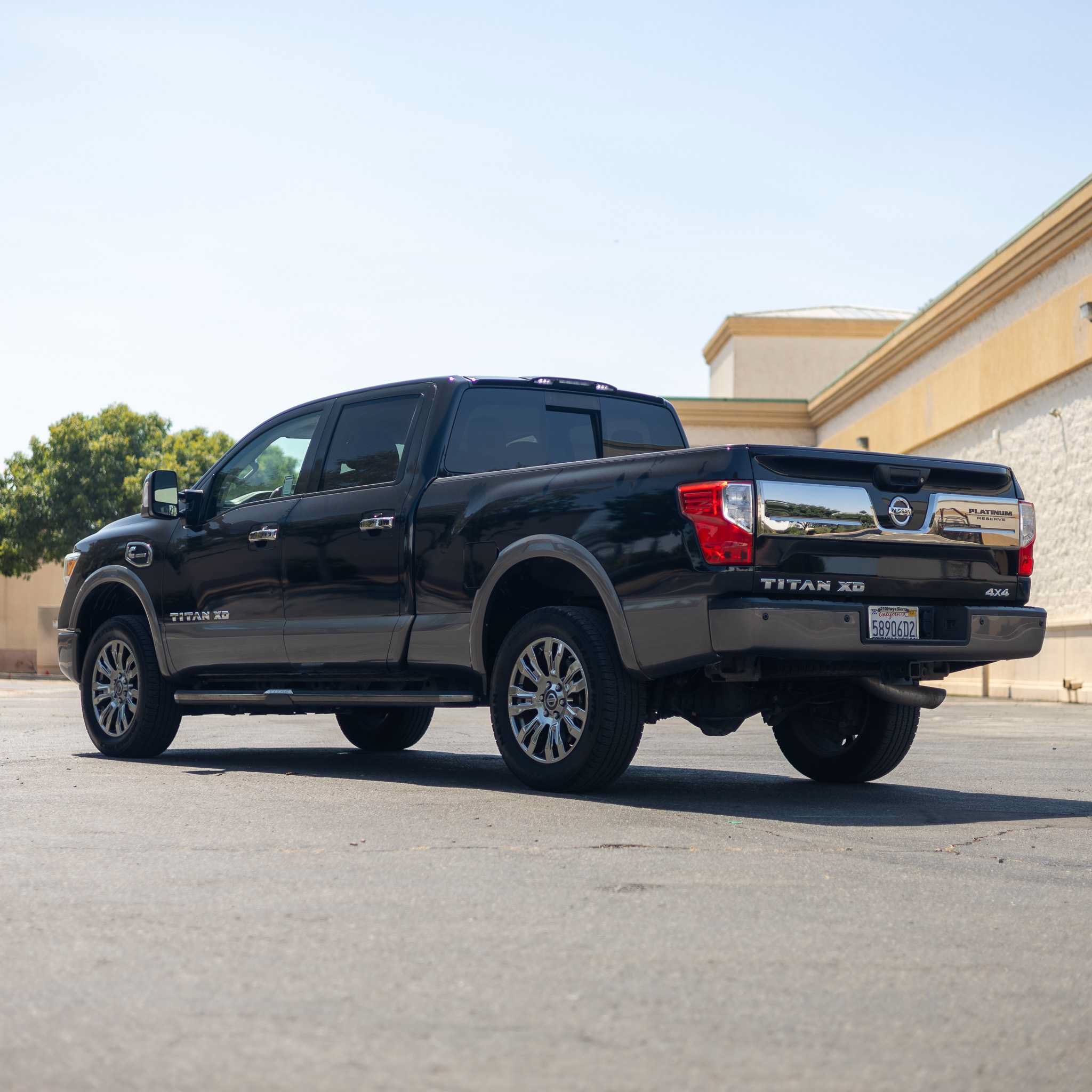 Used 2016 Nissan Titan Platinum Reserve AWD/4WD image 5