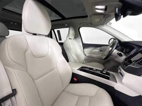 Used 2025 Volvo XC90 B6 Plus w/ Protection Package AWD/4WD image 42