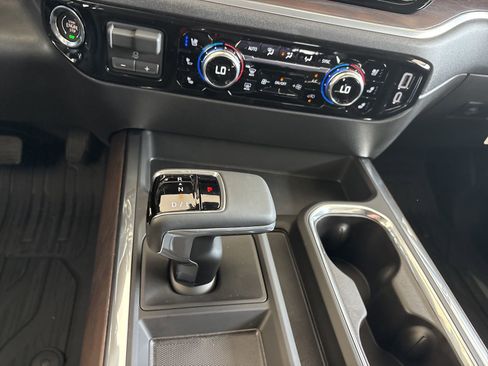 New 2026 GMC Sierra 1500 SLT AWD/4WD image 26