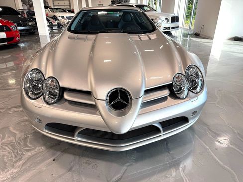 Used 2006 Mercedes-Benz SLR image 4