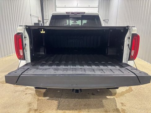 Used 2021 GMC Sierra 1500 AT4 w/ Technology Package image 6