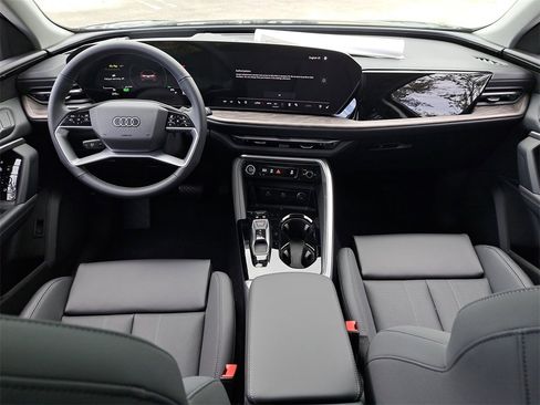 New 2025 Audi Q5 Premium Plus image 24