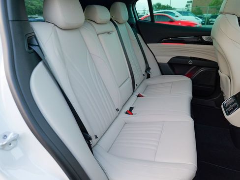 Used 2025 Maserati Grecale GT AWD/4WD image 33