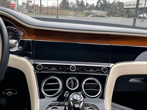 Used 2023 Bentley Continental GT Azure image 33