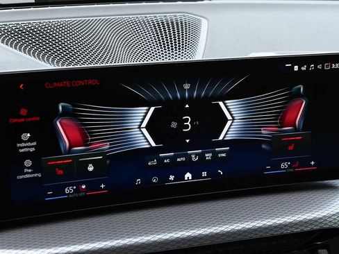 New 2026 BMW 330i Sedan w/ Premium Package image 16