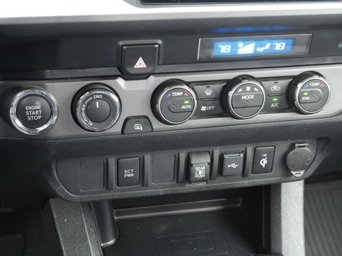 Used 2023 Toyota Tacoma TRD Off-Road w/ Black Out Package (TMS) image 12