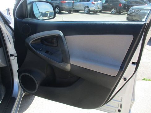 Used 2011 Toyota RAV4 4WD w/ Base L4 Extra Value Pkg image 33