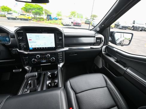 Used 2025 Ford F150 Lariat AWD/4WD image 33