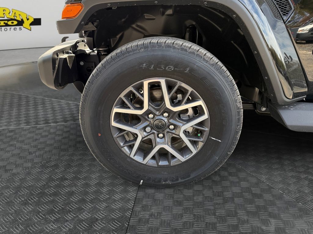New 2025 Jeep Wrangler Unlimited Sahara AWD/4WD image 14