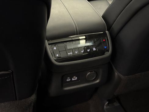 Used 2023 INFINITI QX60 Pure image 19