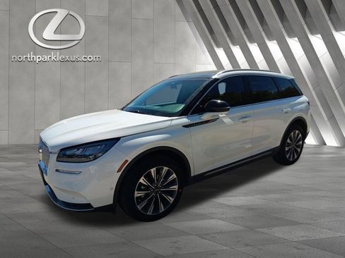 Used 2021 Lincoln Corsair Reserve image 3