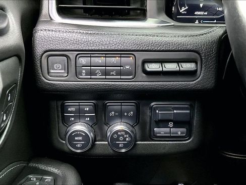 Used 2023 GMC Yukon XL Denali w/ Denali Reserve Package AWD/4WD image 15