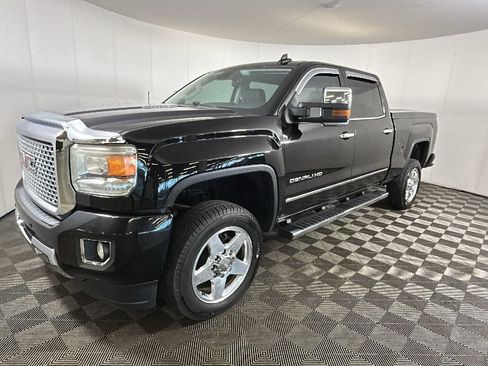 Used 2015 GMC Sierra 2500 Denali AWD/4WD image 6