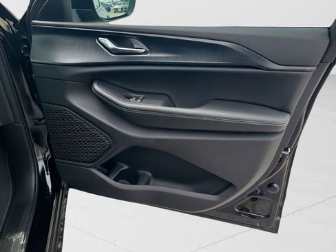 New 2025 Jeep Grand Cherokee L Laredo image 43