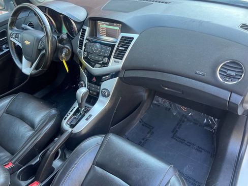 Used 2016 Chevrolet Cruze LT image 14