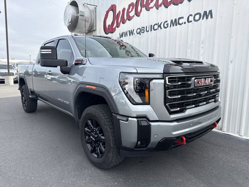 Used 2025 GMC Sierra 2500 AT4 image 7