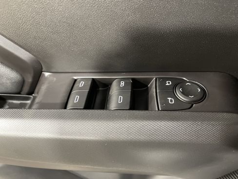 New 2026 GMC Canyon Elevation w/ Convenience Package image 12